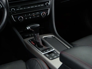 Седан Kia Optima 2019 года, 2098999 рублей, Москва