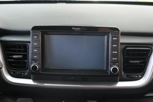 Внедорожник Kia Stonic 2019 года, 1889000 рублей, Омск