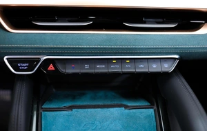 Внедорожник Geely Monjaro 2023 года, 4199000 рублей, Орёл