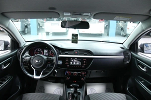 Седан Kia Rio 2019 года, 1378000 рублей, Солонцы