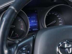 Внедорожник Toyota C-HR 2019 года, 2249000 рублей, Сургут
