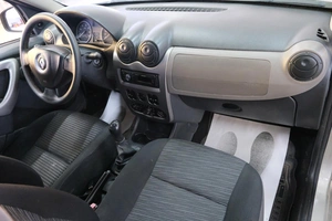 Хетчбэк Renault Sandero 2012 года, 539000 рублей, Омск