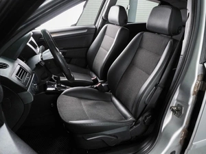 Седан Opel Astra 2011 года, 739000 рублей, Воронеж