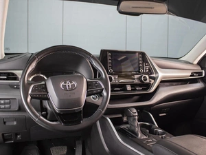 Внедорожник Toyota Highlander 2021 года, 5580000 рублей, Омск