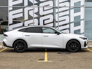 Лифтбек Changan UNI-V 2023 года, 2525000 рублей, Краснодар