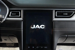 Лифтбек JAC J7 2023 года, 1299000 рублей, Тюмень