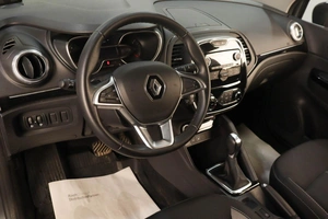 Внедорожник Renault Kaptur 2021 года, 1799000 рублей, Челябинск