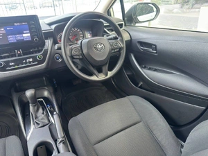 Седан Toyota Corolla 2021 года, 1691000 рублей, Солонцы