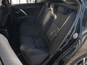 Седан Toyota Avensis 2012 года, 1320000 рублей, Краснодар