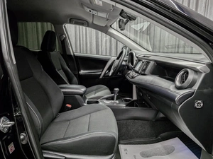 Внедорожник Toyota RAV4 2018 года, 2319000 рублей, Красноярск