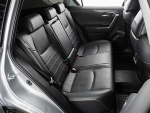 Внедорожник Toyota RAV4 2023 года, 4240000 рублей, Тюмень