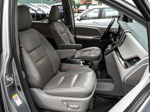 Минивэн Toyota Sienna 2017 года, 3170000 рублей, Краснодар