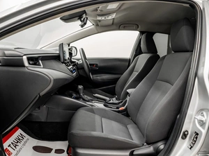 Универсал Toyota Corolla 2019 года, 1749000 рублей, Красноярск