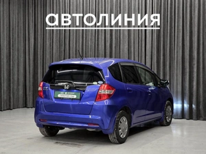 Хетчбэк Honda Fit 2011 года, 730000 рублей, Красноярск
