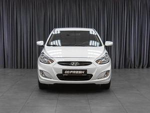 Седан Hyundai Solaris 2013 года, 829000 рублей, Тюмень