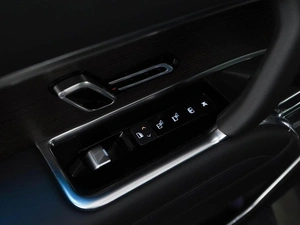 Внедорожник Land Rover Range Rover 2022 года, 15599077 рублей, Москва