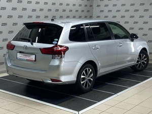 Универсал Toyota Corolla Fielder 2019 года, 1395000 рублей, Красноярск