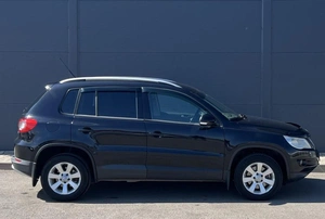 Внедорожник Volkswagen Tiguan 2010 года, 1070000 рублей, Солонцы