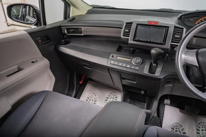 Минивэн Honda Freed 2009 года, 1139000 рублей, Томск