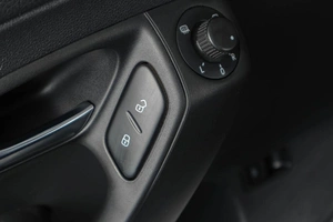 Седан Volkswagen Polo 2017 года, 1369000 рублей, Тюмень