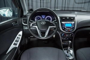 Седан Hyundai Solaris 2011 года, 799000 рублей, Красноярск