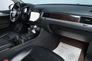 Внедорожник Volkswagen Touareg 2011 года, 1689000 рублей, Челябинск