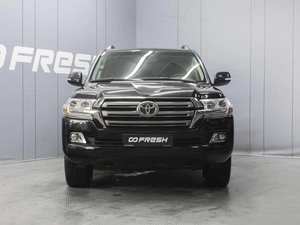 Внедорожник Toyota Land Cruiser 2015 года, 5490000 рублей, Омск