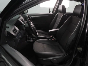 Хетчбэк Opel Astra 2011 года, 664000 рублей, Воронеж