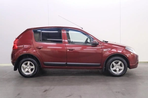 Хэтчбек Renault Sandero 2011 года, 492000 рублей, Брянск