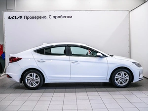 Седан Hyundai Elantra 2019 года, 1579000 рублей, Красноярск