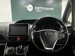 Минивэн Toyota Esquire 2015 года, 1695000 рублей, Ачинск