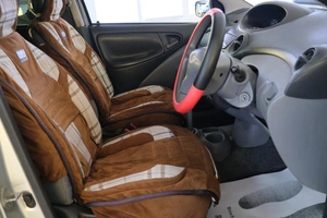 Хетчбэк Toyota Vitz 1999 года, 419000 рублей, Омск