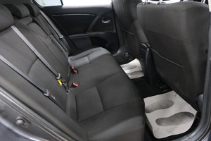 Седан Toyota Avensis 2009 года, 1179000 рублей, Омск