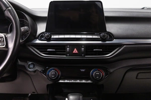 Седан Kia Cerato 2018 года, 1899000 рублей, Новосибирск