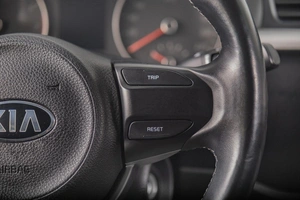 Седан Kia Rio 2018 года, 1379000 рублей, Томск