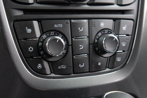 Хетчбэк Opel Astra 2014 года, 959000 рублей, Оренбург