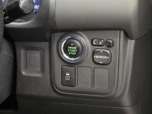 Минивэн Toyota Wish 2009 года, 1265000 рублей, Красноярск