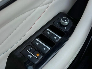 Внедорожник Geely Monjaro 2023 года, 3121000 рублей, Ижевск