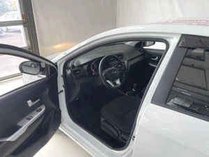 Хэтчбек Kia Rio 2014 года, 825000 рублей, Смоленск