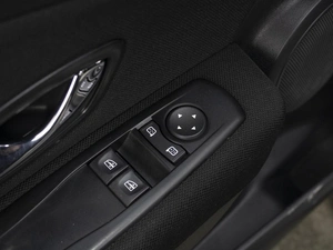 Седан Renault Fluence 2014 года, 670000 рублей, Омск