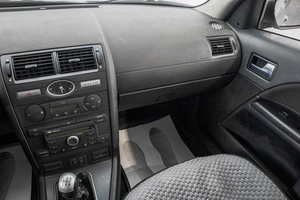 Седан Ford Mondeo 2006 года, 389000 рублей, Барнаул