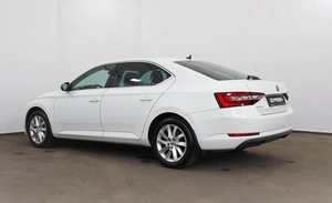 Лифтбек Skoda Superb 2018 года, 1990000 рублей, Орёл