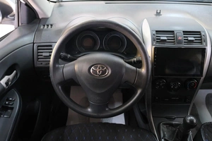 Седан Toyota Corolla 2008 года, 769000 рублей, Омск