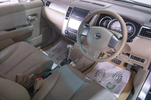 Хетчбэк Nissan Tiida 2010 года, 779000 рублей, Томск