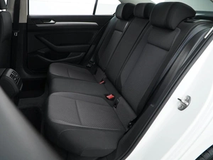 Седан Volkswagen Passat 2018 года, 1598055 рублей, Москва