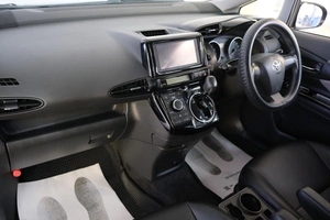 Минивэн Toyota Wish 2012 года, 1469000 рублей, Омск