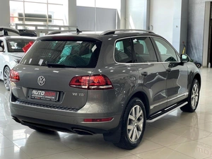 Внедорожник Volkswagen Touareg 2013 года, 2537000 рублей, Солонцы