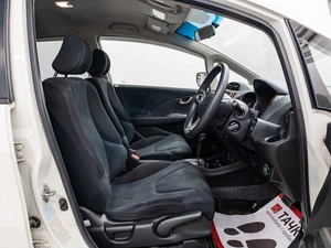 Хетчбэк Honda Fit 2011 года, 850000 рублей, Красноярск