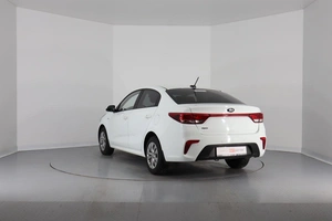 Седан Kia Rio 2017 года, 1390000 рублей, Брянск