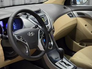 Седан Hyundai Elantra 2011 года, 875000 рублей, Красноярск